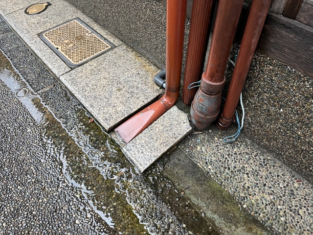 外壁塗装の際は雨樋塗装は必要？不要？塗装をする理由や費用相場を紹介します！ (3)